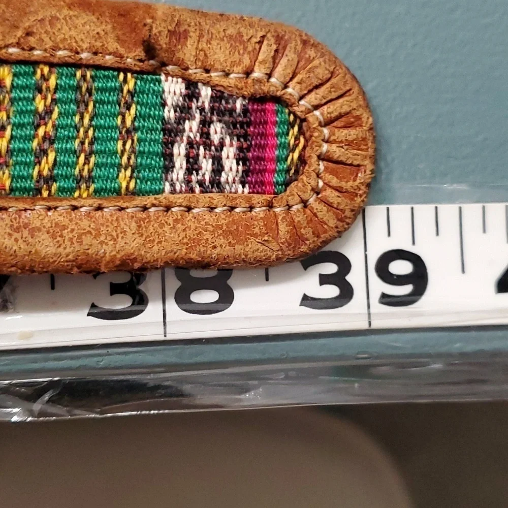 Leather belt, believe that it is vintage. Multiple colors.  Size‎ 38.